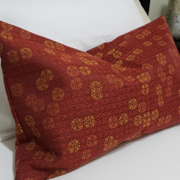 Red Jacquard Upholstery Lumbar Accent Pillow Cover. Substantial Size 27"×15" - Picture 4 of 4